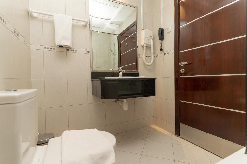 Дубай: RH- 2BR apartment is Al Barsha 1, near mall & lulu