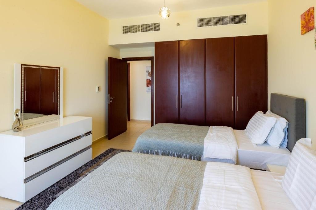 Дубай: JBR Beach Front 3603, 2 BHK Apartment