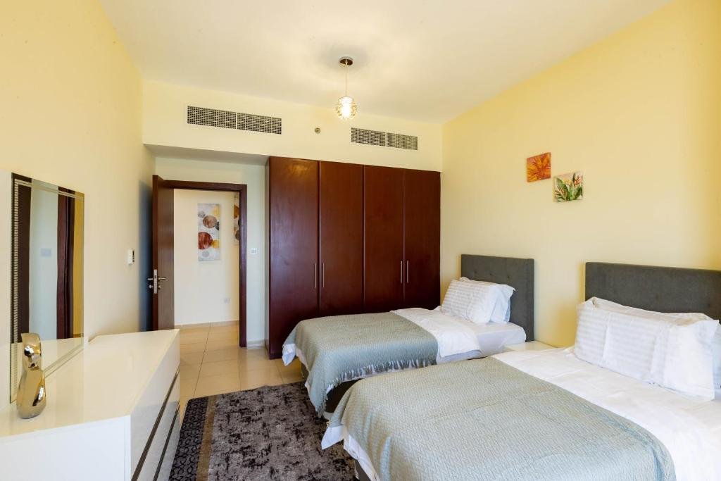 Дубай: JBR Beach Front 3603, 2 BHK Apartment