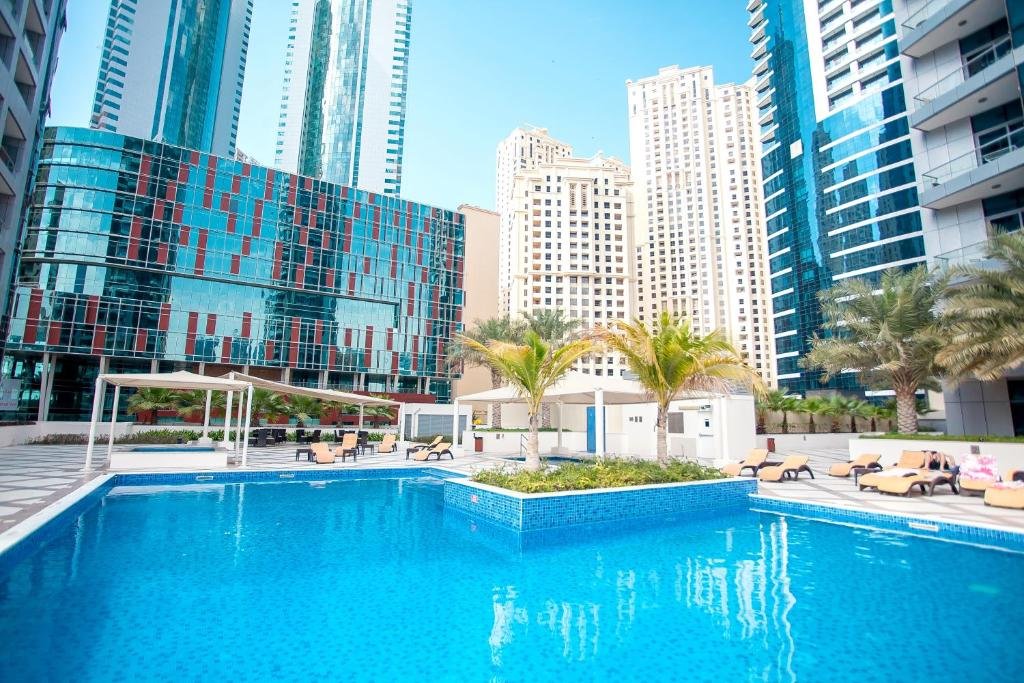 Дубай: Amazing Marina Canal View 1BD in Bay Central