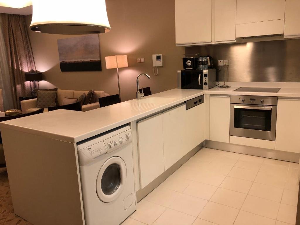 Дубай: Holiday Home - Address Dubai Mall Residences 23 floor 1 bedroom
