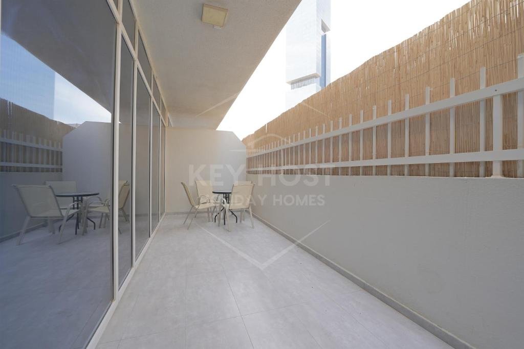 KeyHost - Cozy 1BR Apartment Near Five Hotel - JVC - KG40 — фото 3