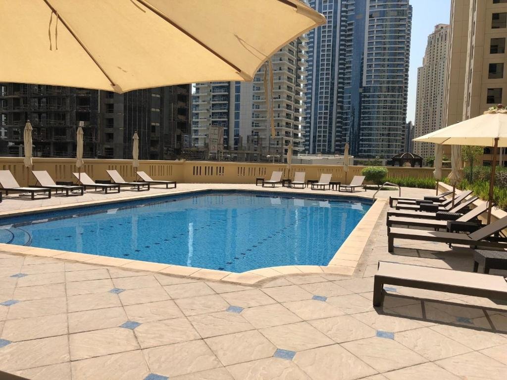 Дубай: 2BR Apartment with Beach Access in Murjan 5 JBR Walk