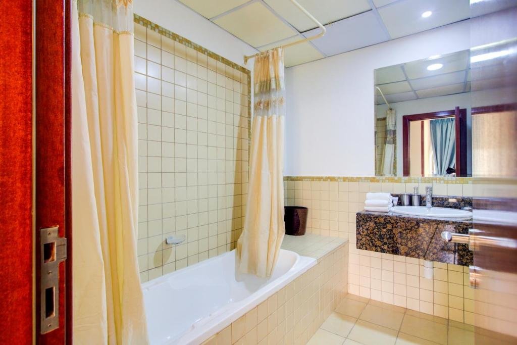 Дубай: 2BR Apartment with Beach Access in Murjan 5 JBR Walk