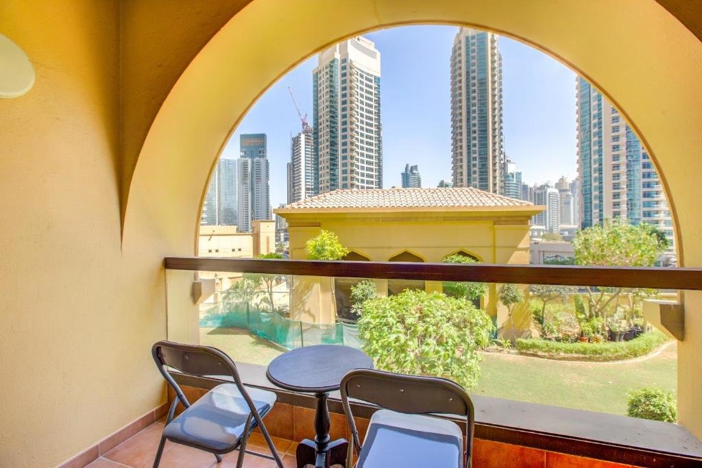 Дубай: 2BR Apartment with Beach Access in Murjan 5 JBR Walk