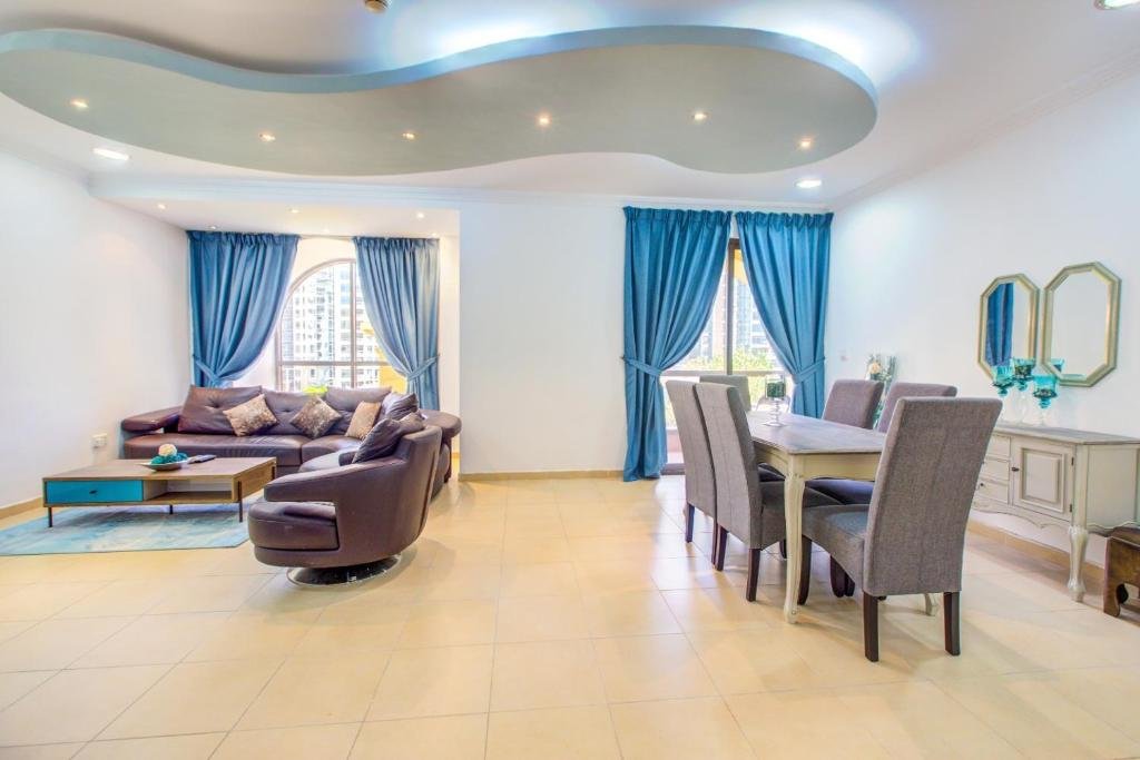 Дубай: 2BR Apartment with Beach Access in Murjan 5 JBR Walk