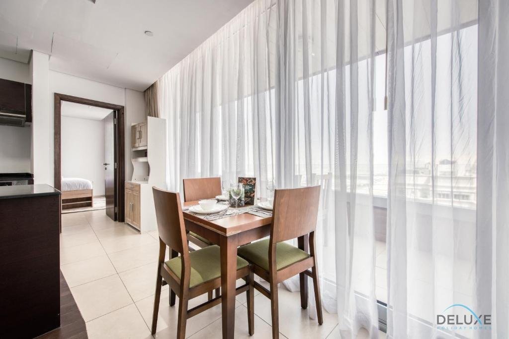 Дубай: Homely 1BR at The Matrix Dubai Sports City by Deluxe Holiday Homes