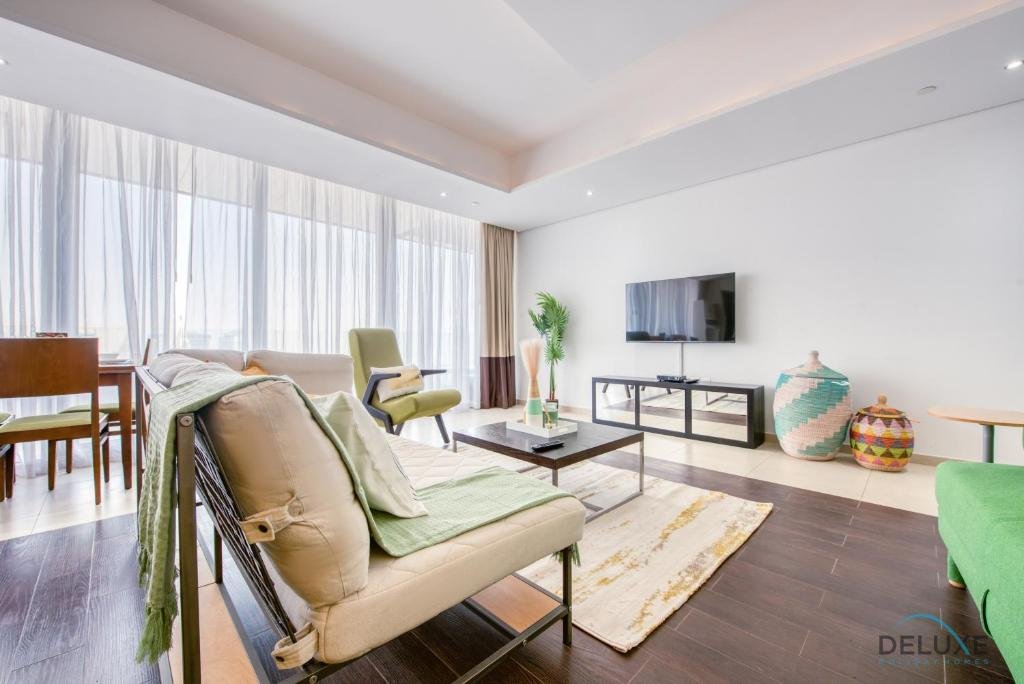 Дубай: Homely 1BR at The Matrix Dubai Sports City by Deluxe Holiday Homes