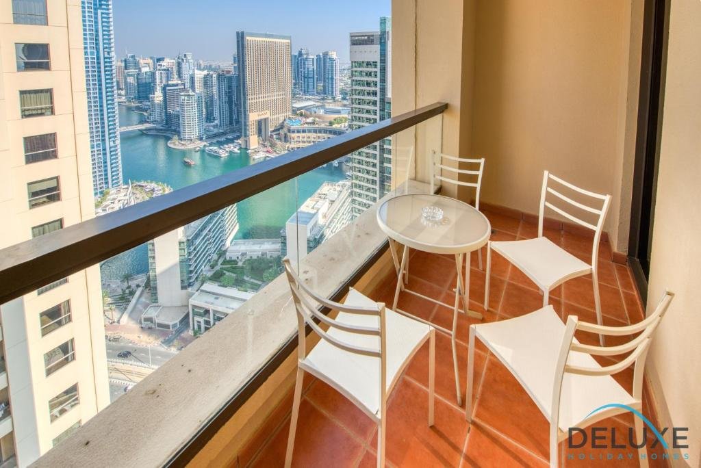 Дубай: Serene 2BR Apartment at Rimal 1 by Deluxe Holiday Homes