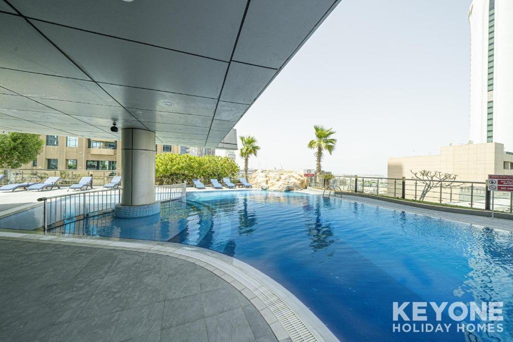 Дубай: KeyOne - 2BR in Ocean Heights
