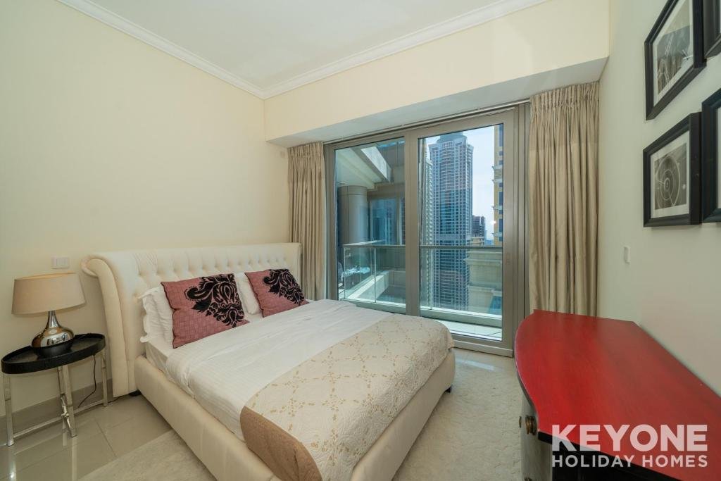 Дубай: KeyOne - 2BR in Ocean Heights