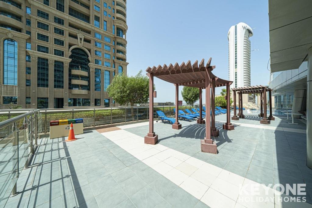 Дубай: KeyOne - 2BR in Ocean Heights