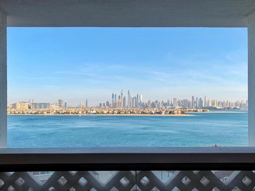 Дубай: Luxury Apartments at Balqis Residence