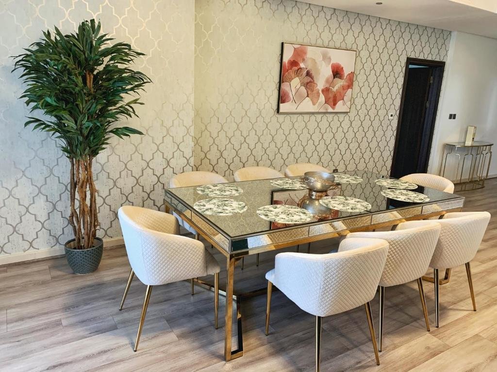 Дубай: Luxury Apartments at Balqis Residence