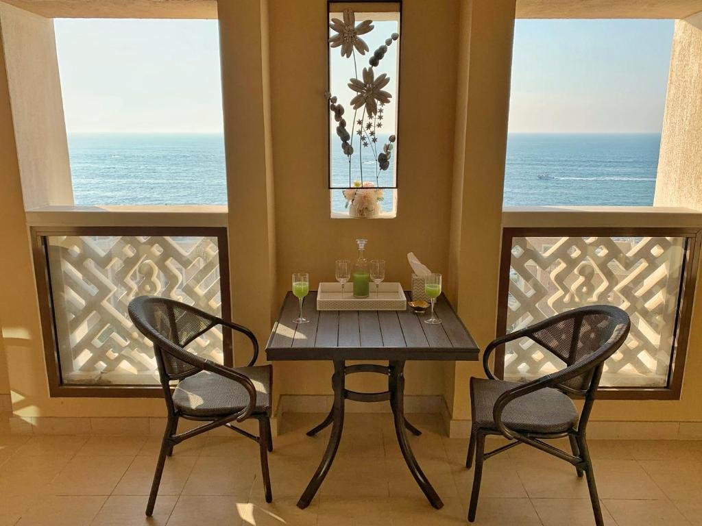 Дубай: Luxury Apartments at Balqis Residence