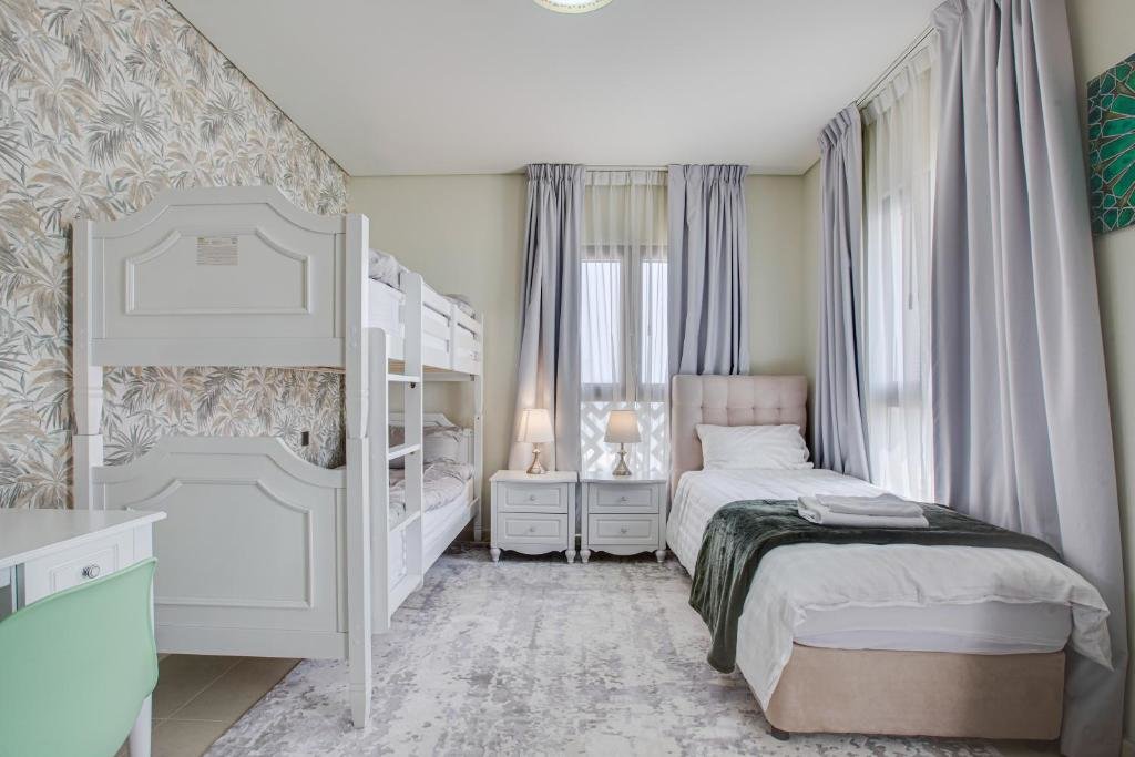 Дубай: Luxury Apartments at Balqis Residence