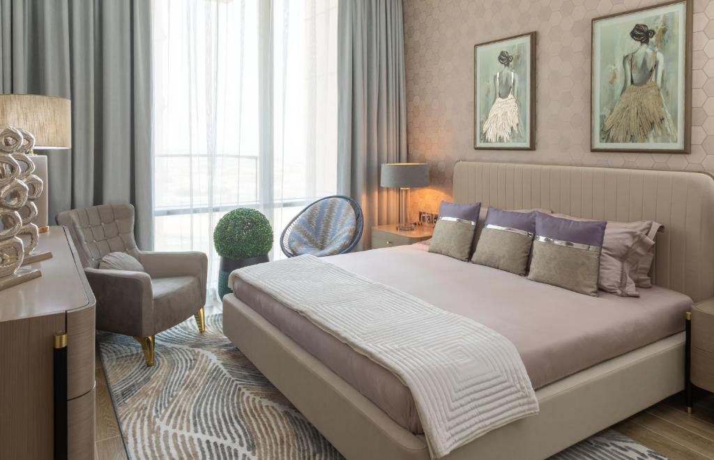Дубай: Royal Club By RVHR, Noora Tower, Al Habtoor City, Business Bay