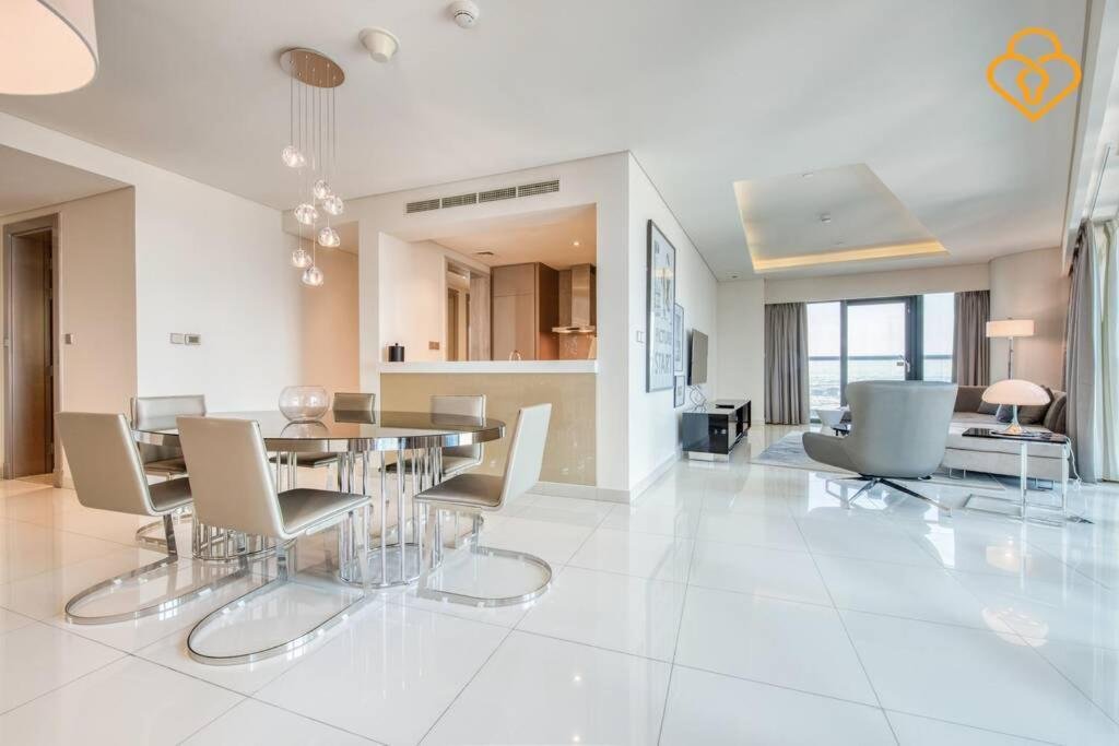 Дубай: Keysplease 5* 2 B/R Apt, Damac Paramount Residence