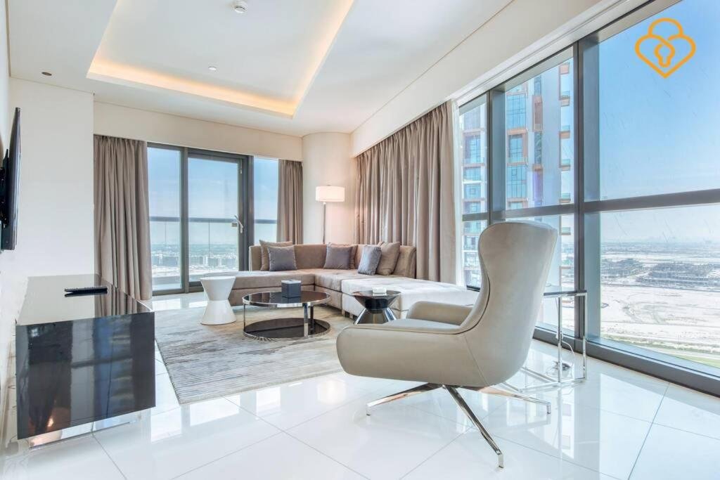 Дубай: Keysplease 5* 2 B/R Apt, Damac Paramount Residence