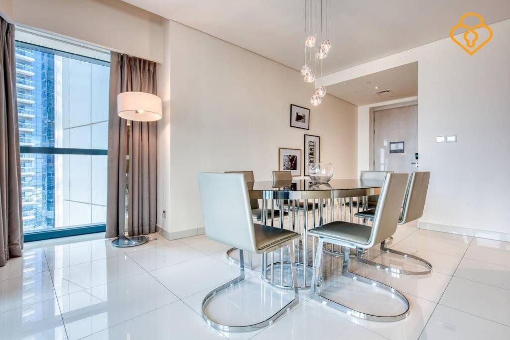 Дубай: Keysplease 5* 2 B/R Apt, Damac Paramount Residence