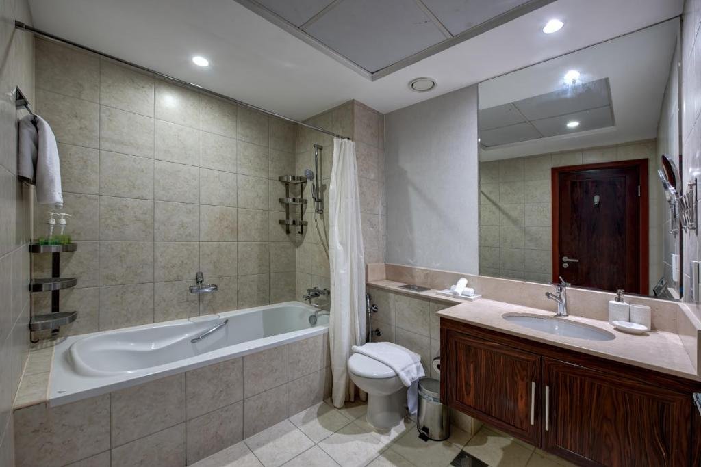 Дубай: Key One Homes - Canal View