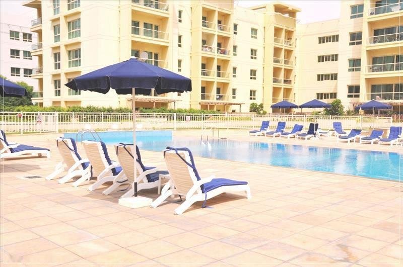 Дубай: Dubai Apartments - The Greens - Al Dhafrah