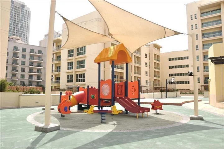 Дубай: Dubai Apartments - The Greens - Al Dhafrah