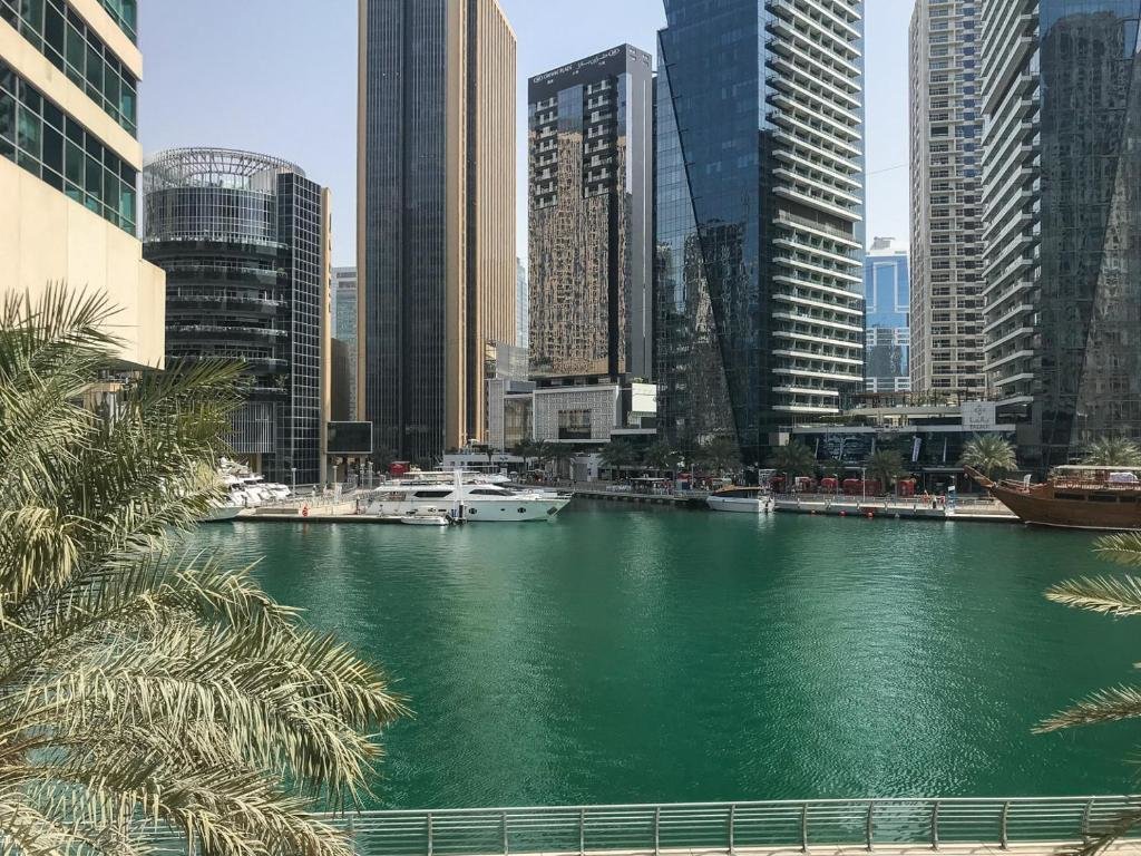 Дубай: Frank Porter - Marina Quays