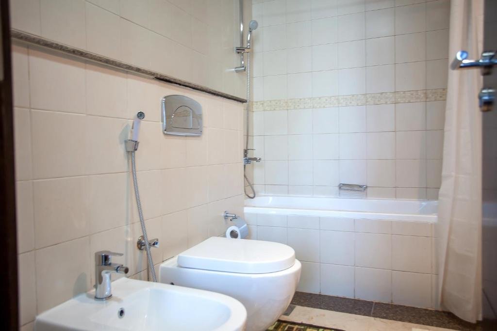 Дубай: Awesome Marina Canal View 1bd Bay Central Marina