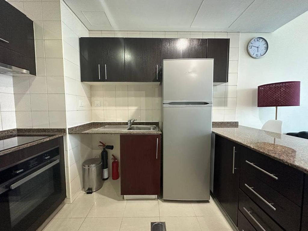 Дубай: Awesome Marina Canal View 1bd Bay Central Marina