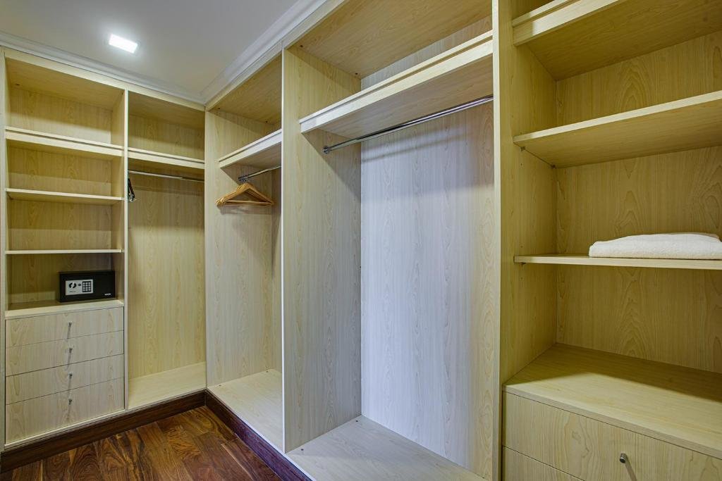 Дубай: TAJ 5* Palm Jumeirah apartment with beach access