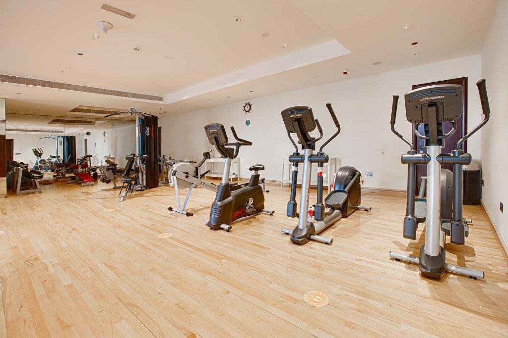 Дубай: TAJ 5* Palm Jumeirah apartment with beach access