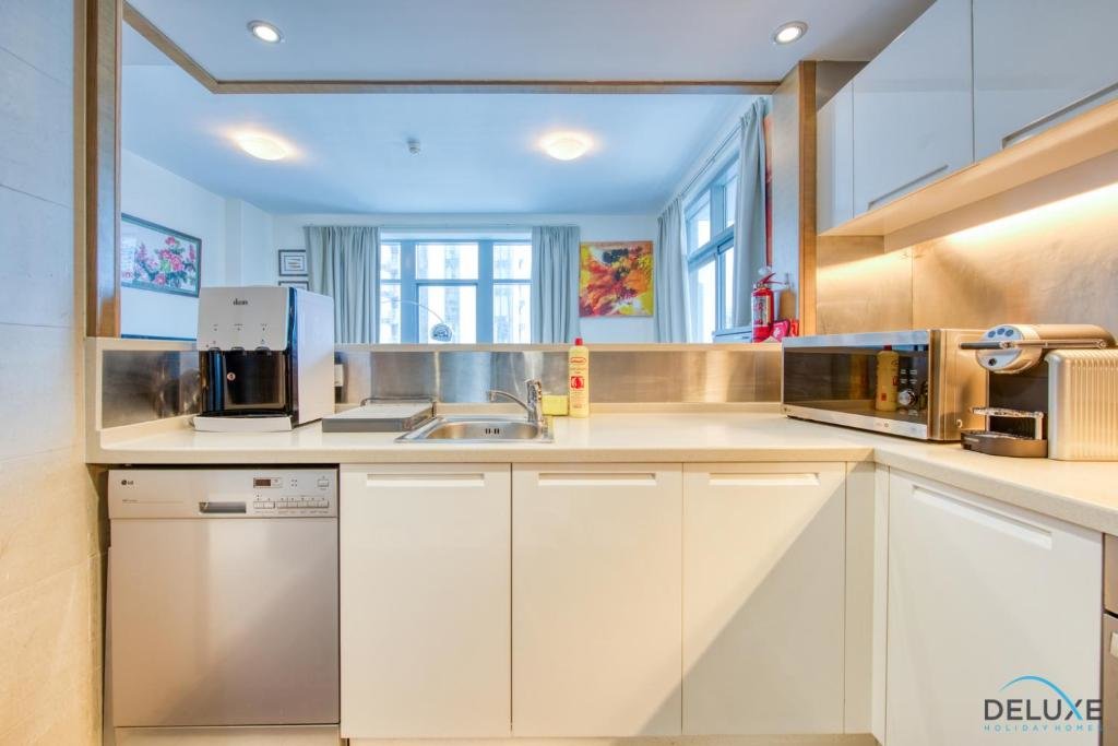 Дубай: Neat 1Br In Claren Tower 1 By Deluxe Holiday Homes