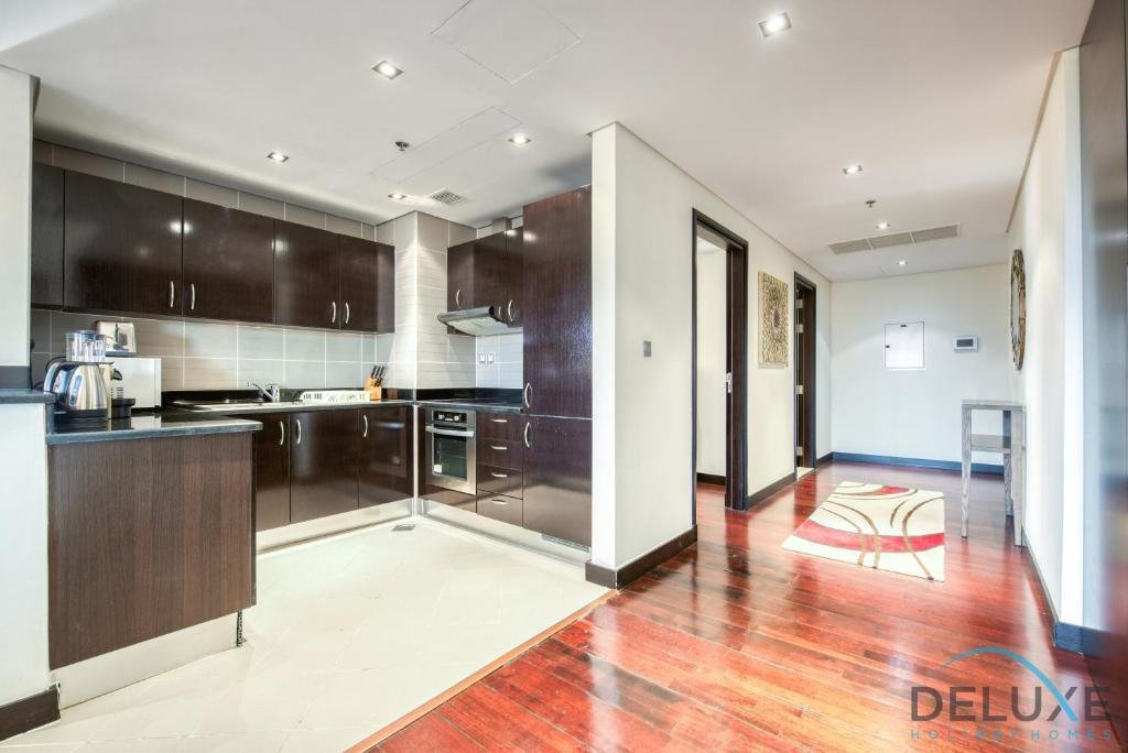 Дубай: Splendid 2 Bedroom Apartment at Royal Amwaj, Palm Jumeirah by Deluxe Holiday Homes