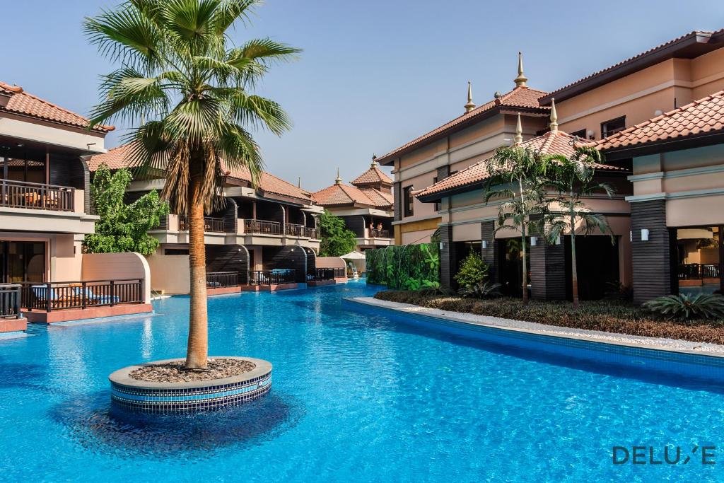 Дубай: Splendid 2 Bedroom Apartment at Royal Amwaj, Palm Jumeirah by Deluxe Holiday Homes