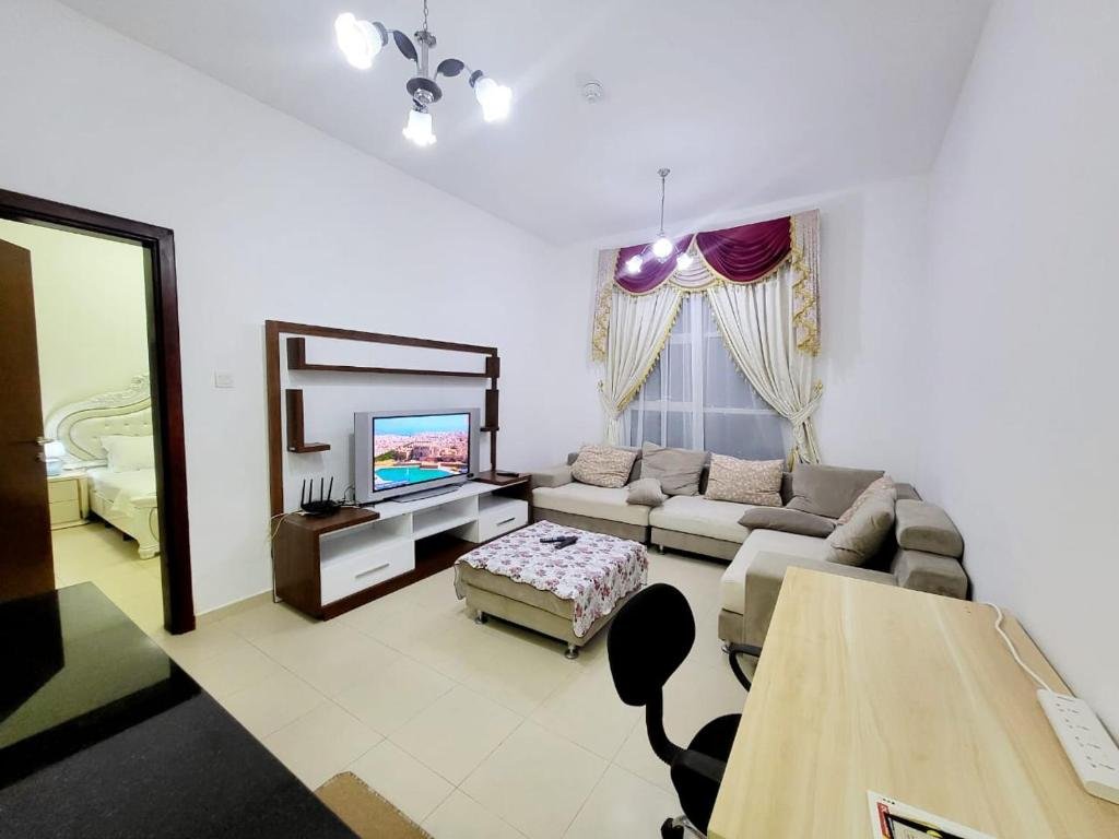 Аджман: Cheap Holiday Home