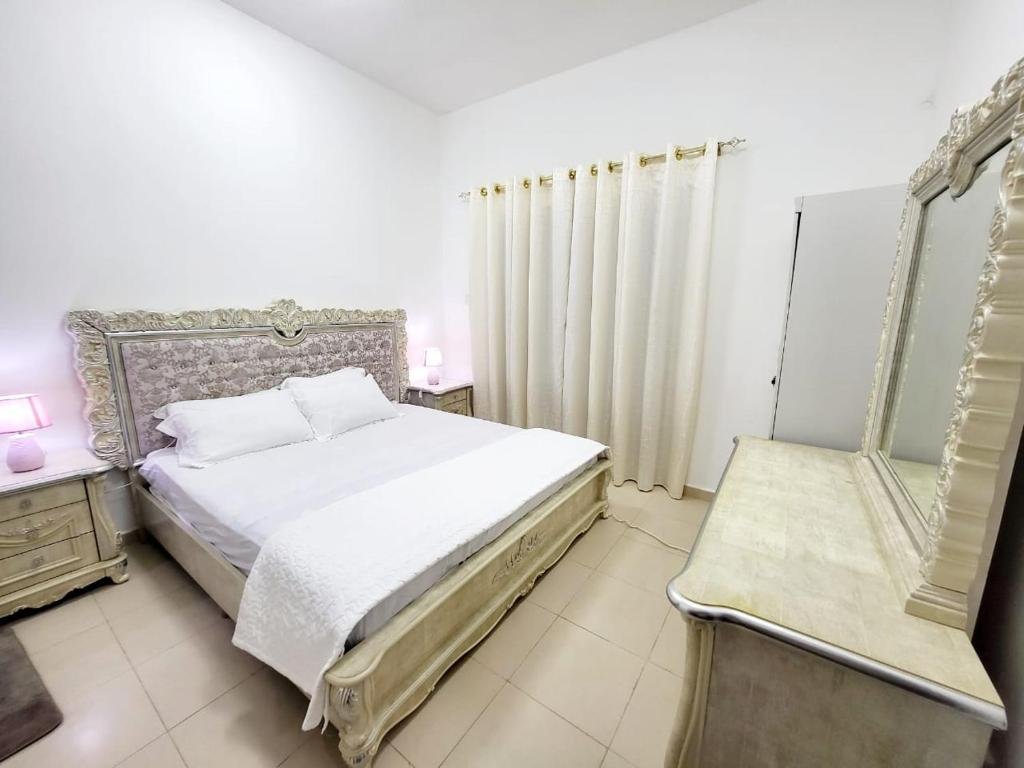 Аджман: Cheap Holiday Home