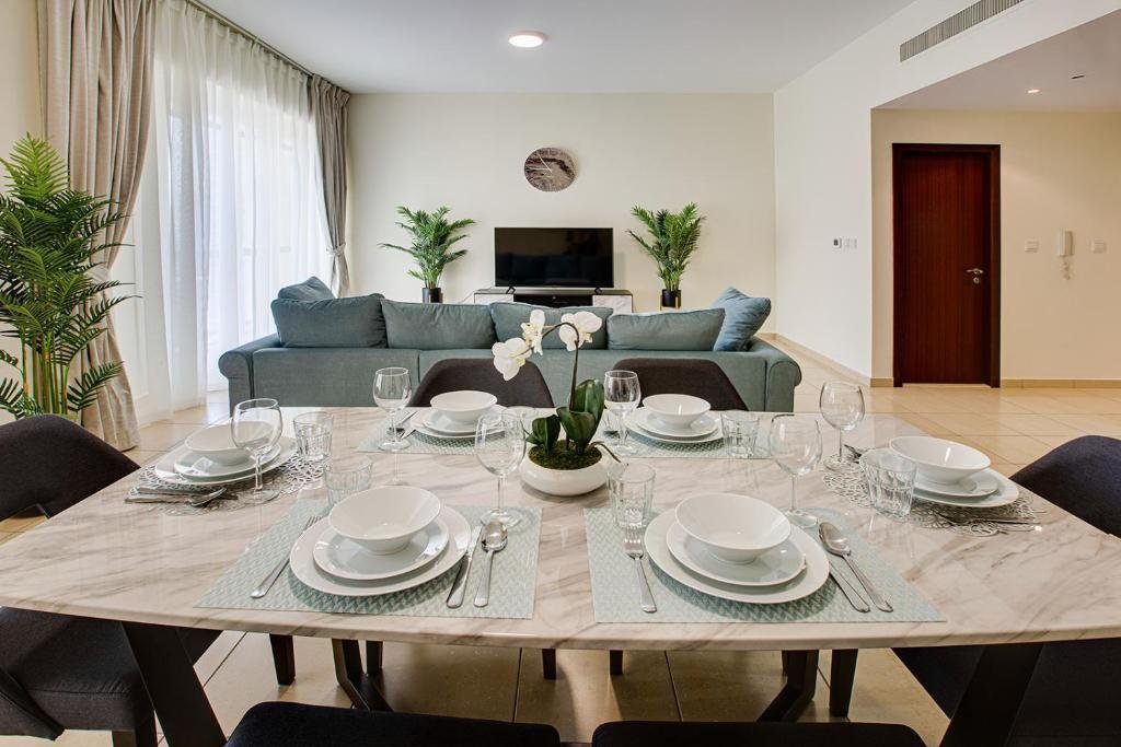Дубай: Apricus Holiday Homes -JBR Rimal 2BD in front of The Beach
