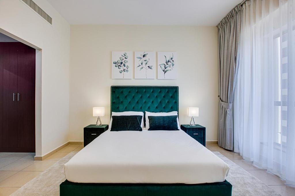 Дубай: Apricus Holiday Homes -JBR Rimal 2BD in front of The Beach
