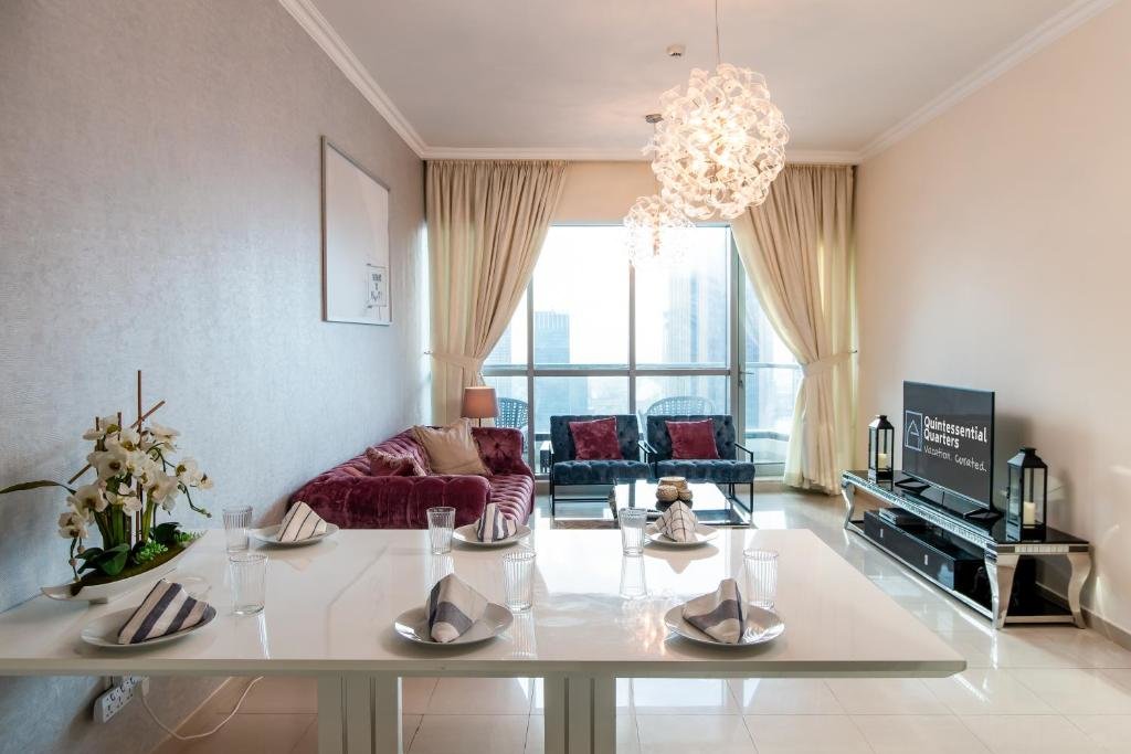 Дубай: Quintessential Quarters - Breathtaking 29th Floor Views