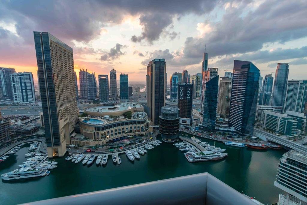 Дубай: Quintessential Quarters - Breathtaking 29th Floor Views