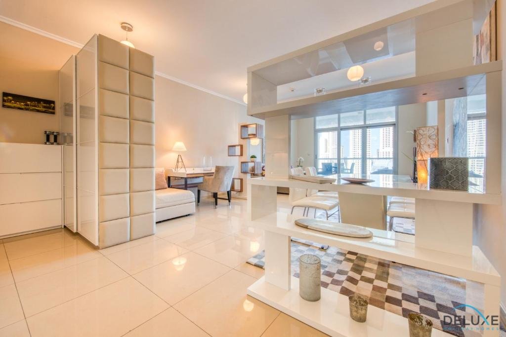 Дубай: Two Bedroom Apartment in Dec Tower T2, Dubai Marina by Deluxe Holiday Homes