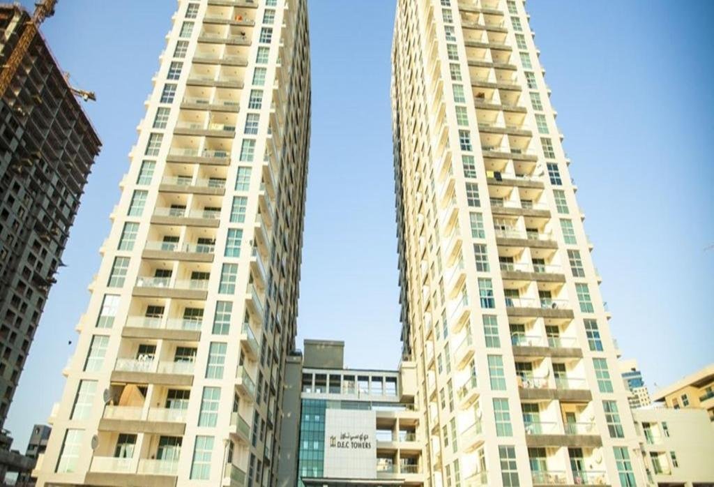 Дубай: Two Bedroom Apartment in Dec Tower T2, Dubai Marina by Deluxe Holiday Homes
