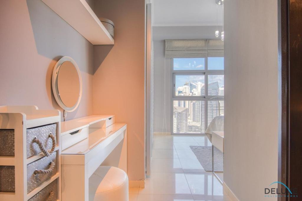 Дубай: Two Bedroom Apartment in Dec Tower T2, Dubai Marina by Deluxe Holiday Homes