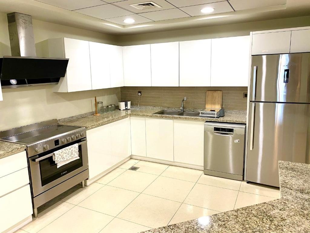 Дубай: Spacious 4 bd and 2 bd apartments with amazing Sea view