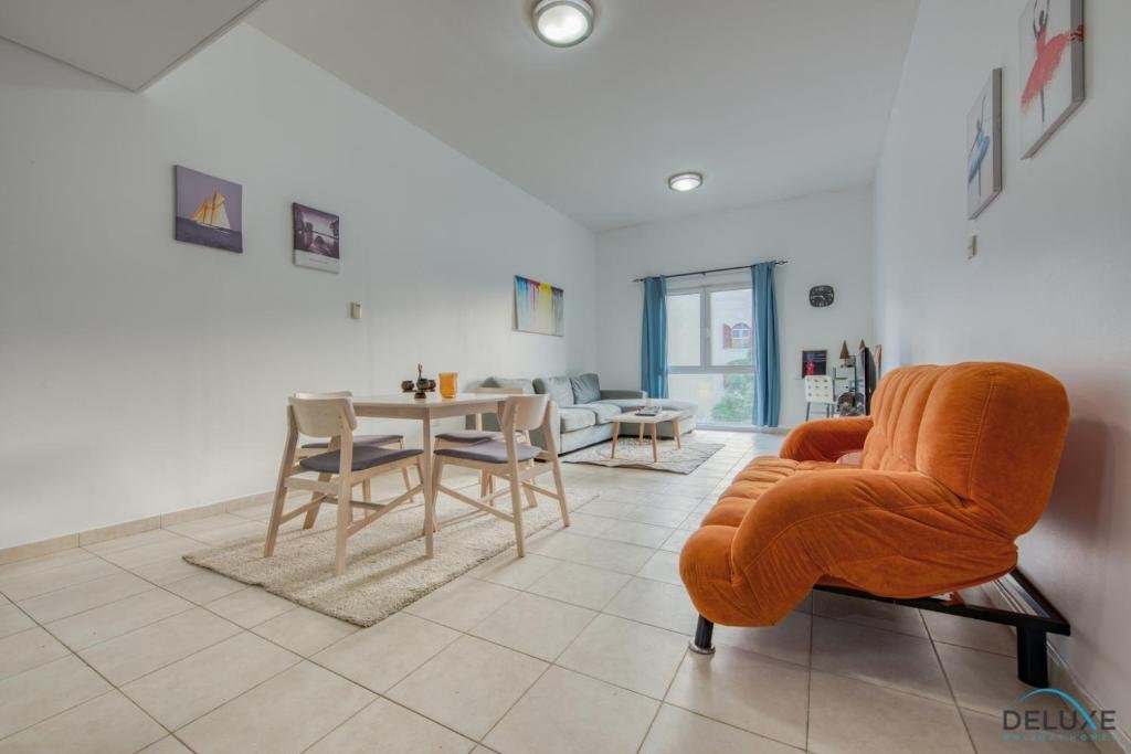 Дубай: Restful 1BR at Mediterranean Discovery Gardens by Deluxe Holiday Homes