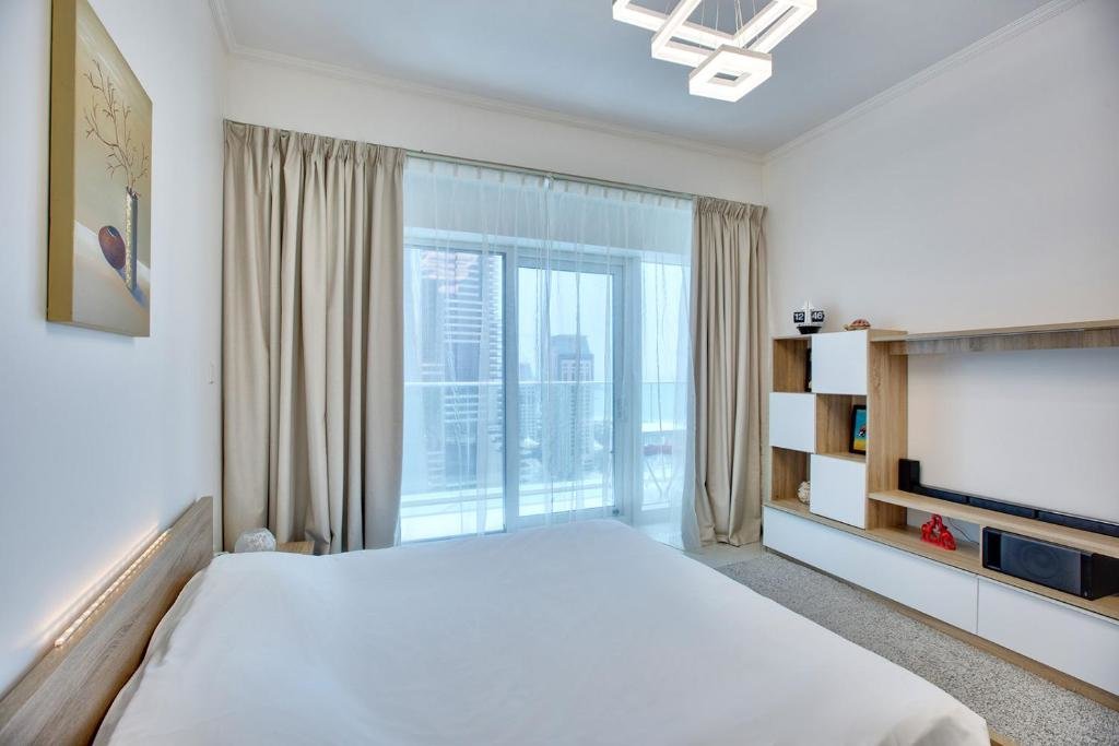 Дубай: Emaar Beachfront - Sunrise Bay Tower, Dubai Marina