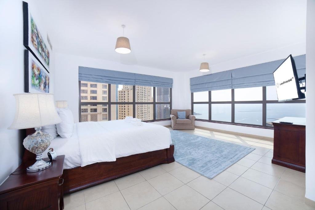 Дубай: Stunning Marina & Sea View 4 Bedroom Apartment, Murjan 6 Jumeriah Beach