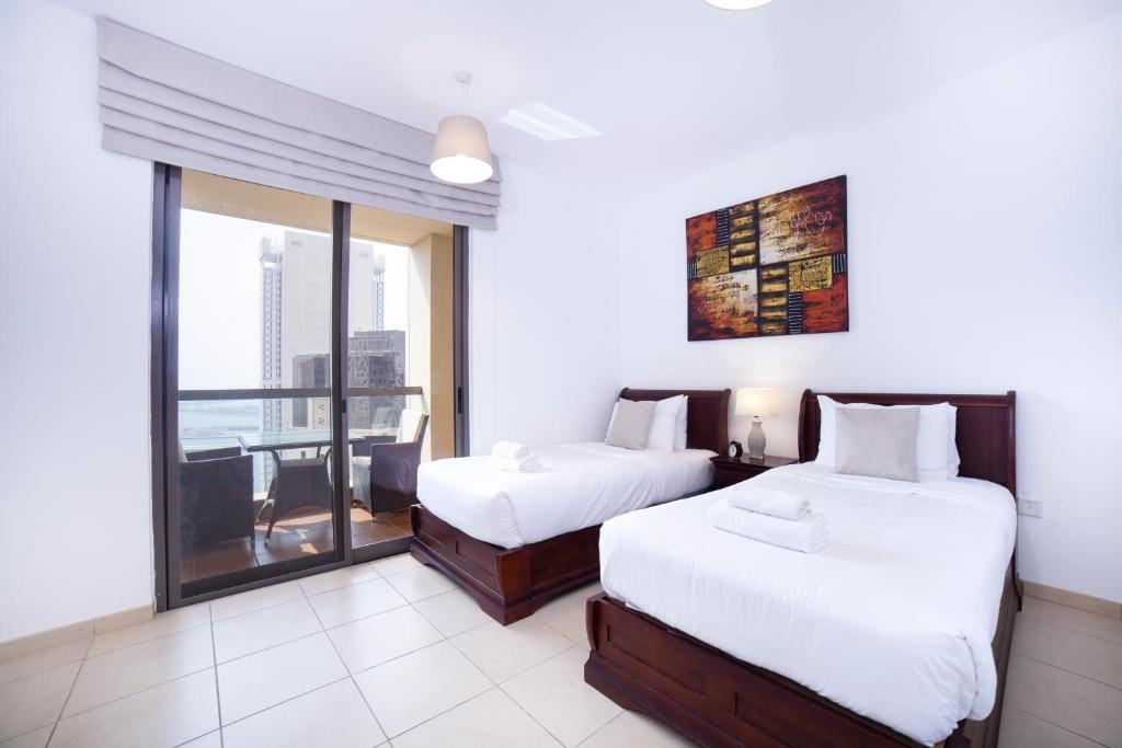 Дубай: Stunning Marina & Sea View 4 Bedroom Apartment, Murjan 6 Jumeriah Beach