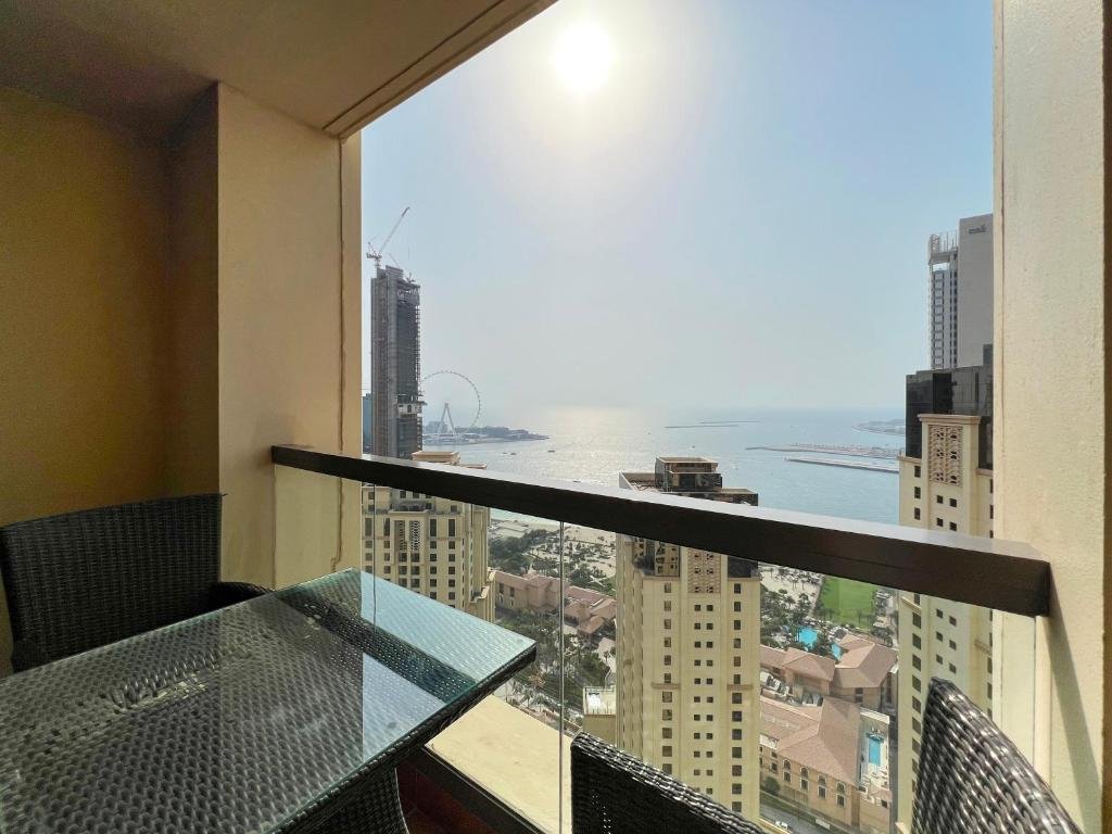 Дубай: Stunning Marina & Sea View 4 Bedroom Apartment, Murjan 6 Jumeriah Beach